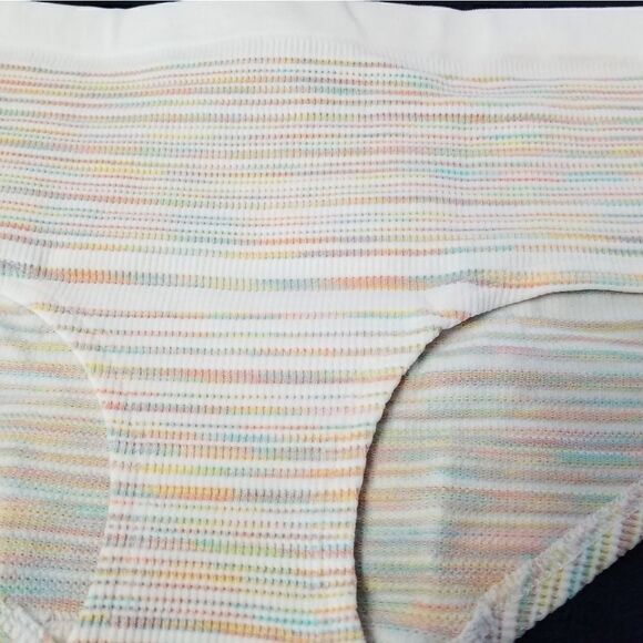 LARGE Victoria's Secret Beige Hiphugger Panty - Picture 3 of 4